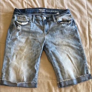 LEVI STRAUSS Modern Skinny Shorts size 6